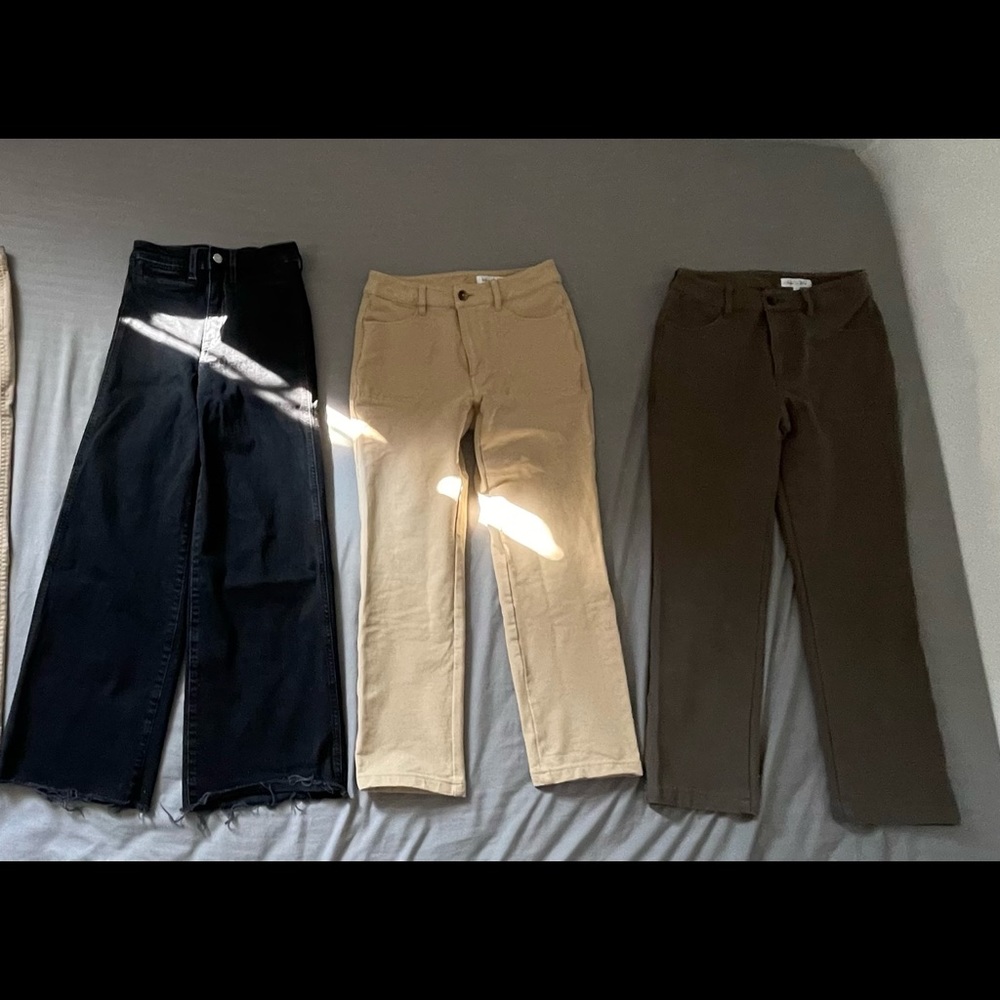 A set of 3 pairs of pants. Can be bought separately as well.